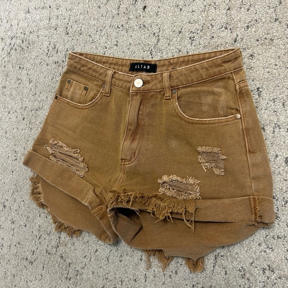 Alter size 29 EUC Women's Brown Distressed Shorts - Picture 6 of 6